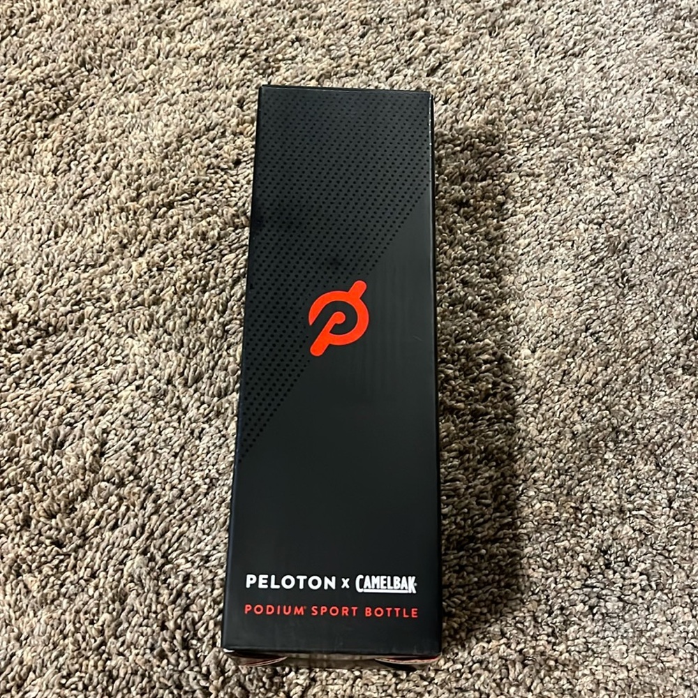 Peloton Camelback NWT